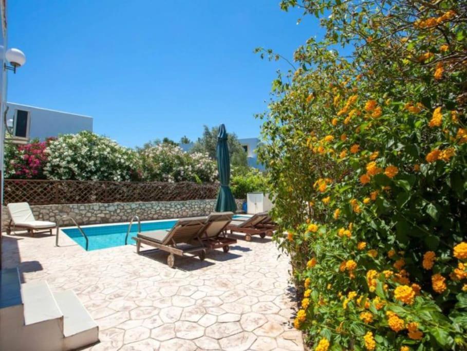 Villa Lea Vlicha  Экстерьер фото